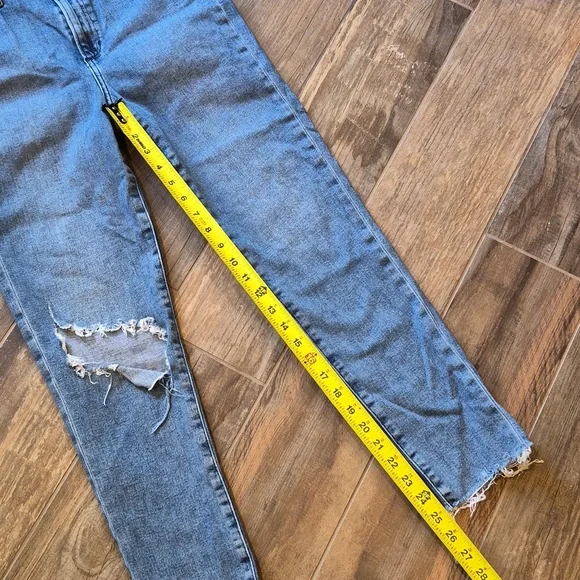 Joe's High Rise Medium Blue Wash Honey Curvy Skinny Crop Distressed Jeans, 30 - Picture 4 of 9